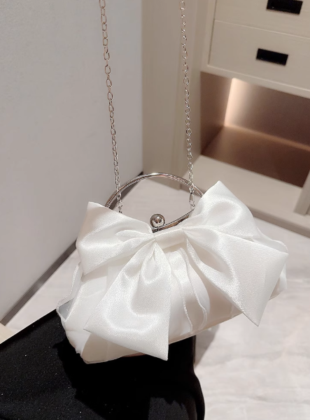 Petit sac carré rose doux avec chaîne tricotée ED01434