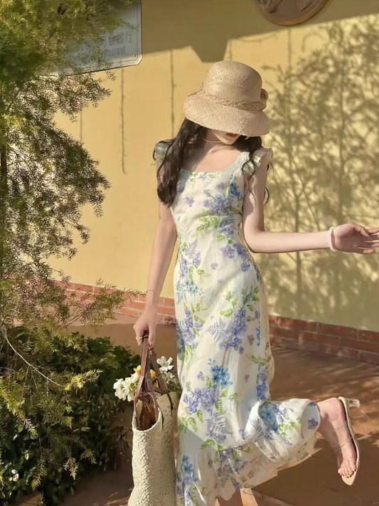 Französischer Retro-Pastoralstil mit kleinen fliegenden Ärmeln und floralem langen Rock ED0398