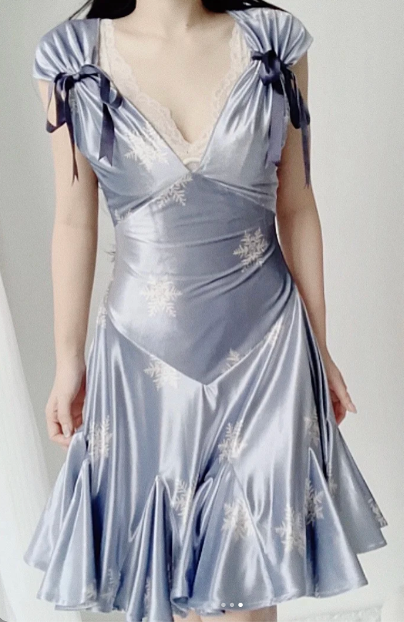 Sexy V neck Sheath Satin Short Prom Dresses, Gray Blue Homecoming Dresses ED04045