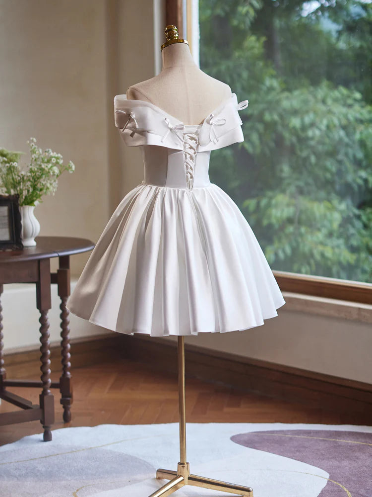 A-Linie Off Shoulder Satin Weißes Kurzes Ballkleid, Weißes Homecoming-Kleid ED041