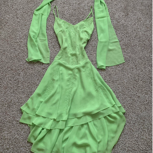 Wunderschönes dunkelolivgrünes herzförmiger Ausschnitt A-Linie Satin Tüll Kurzes Ballkleid Homecoming-Kleid ED02575