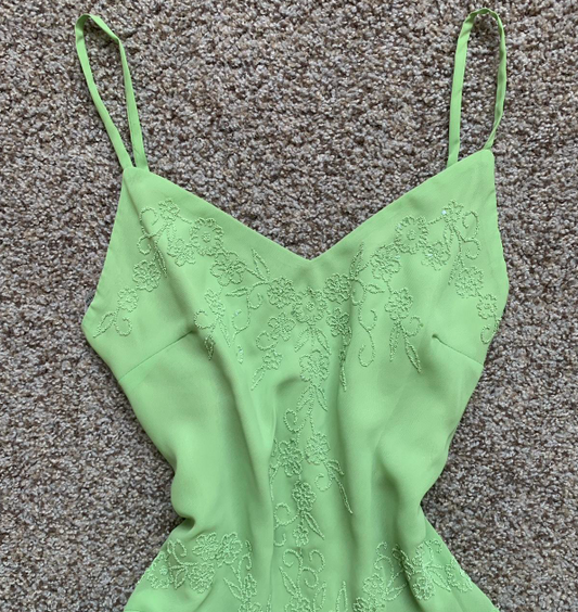 Wunderschönes dunkelolivgrünes herzförmiger Ausschnitt A-Linie Satin Tüll Kurzes Ballkleid Homecoming-Kleid ED02575