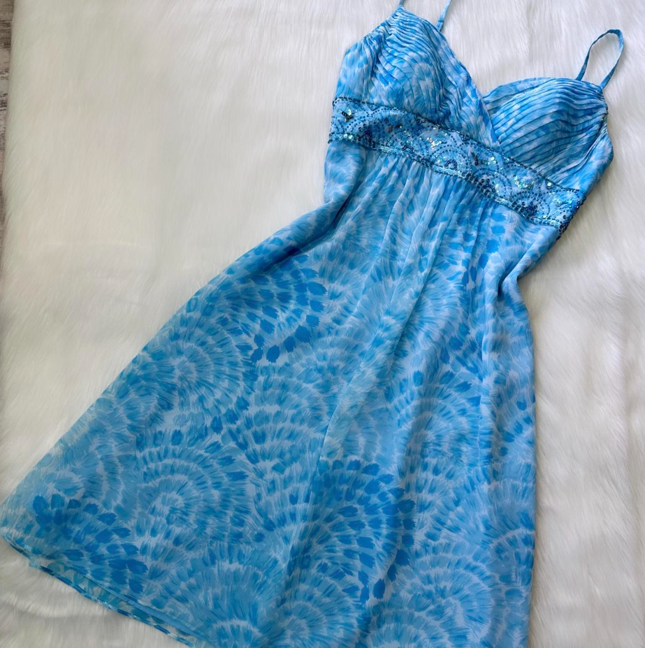 Wunderschönes dunkelolivgrünes herzförmiger Ausschnitt A-Linie Satin Tüll Kurzes Ballkleid Homecoming-Kleid ED02575