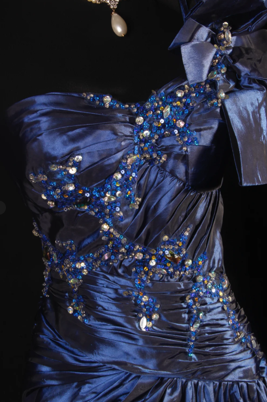 Wunderschönes dunkelolivgrünes herzförmiger Ausschnitt A-Linie Satin Tüll Kurzes Ballkleid Homecoming-Kleid ED02575