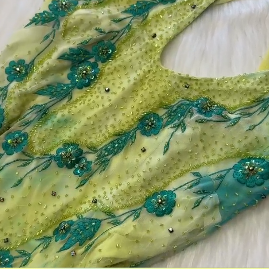 Wunderschönes dunkelolivgrünes herzförmiger Ausschnitt A-Linie Satin Tüll Kurzes Ballkleid Homecoming-Kleid ED02575