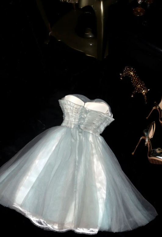 Cute Strapless Ball Gown Tulle Birtdhay Dresses Beaded Homecoming Dresses ED04245