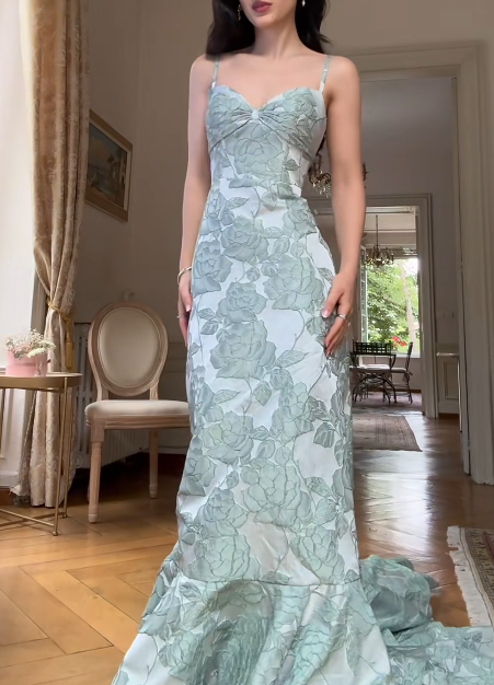 Elegant Spaghetti Strap Sheath Long Prom Dresses, Applique Satin Green Formal Dresses ED04469