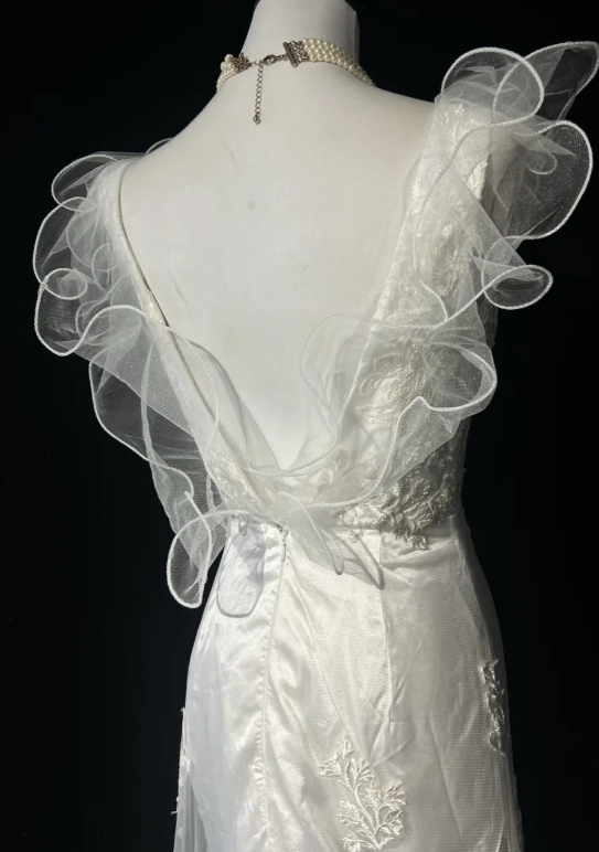Elegant V-Neck Sheath Sleeveless Long Wedding Dresses Tulle Lace White Bridal Gowns ED04525
