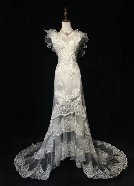 Elegant V-Neck Sheath Sleeveless Long Wedding Dresses Tulle Lace White Bridal Gowns ED04525