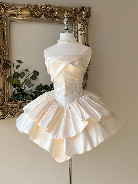 Cute Strapless Ball Gown Champagne Homecoming Dresses Sleeveless Birthday Dresses Satin Party Dresses ED04583