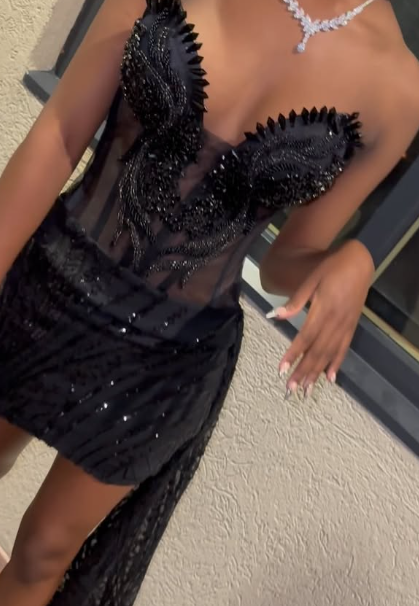 Sexy Sweetheart Bodycon Homecoming Dresses Beaded Tulle Short Prom Dresses Black Birthday Dresses ED04614