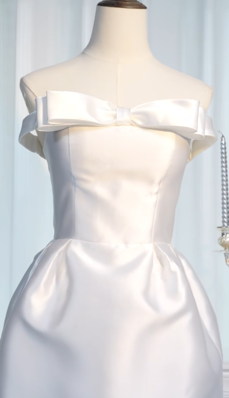 Simple Strapless Sheath Homecoming Dresses Satin White Short Bridal Gowns Sleeveless Birthday Dresses ED04621