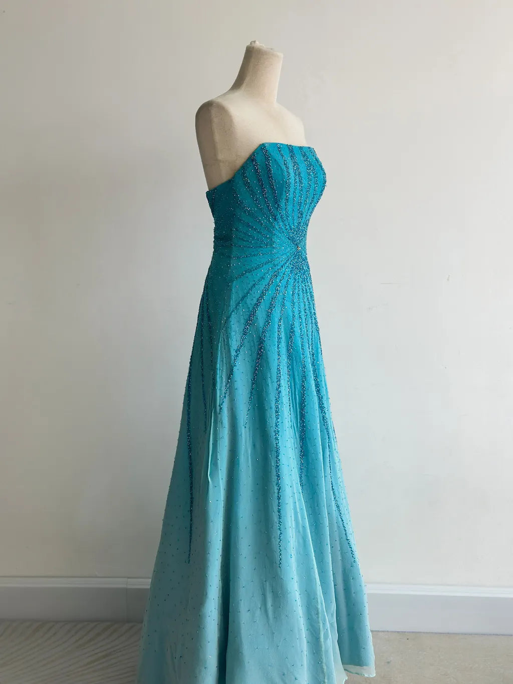 Gorgeous Strapless A-Line Long Prom Dresses Beaded Chiffon Blue Formal Dresses Vintage Evening Dresses ED04755