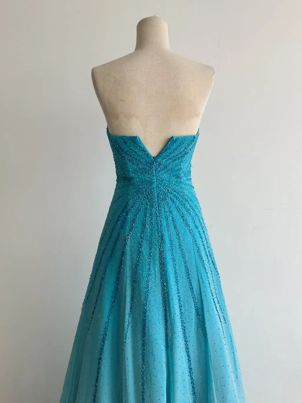 Gorgeous Strapless A-Line Long Prom Dresses Beaded Chiffon Blue Formal Dresses Vintage Evening Dresses ED04755
