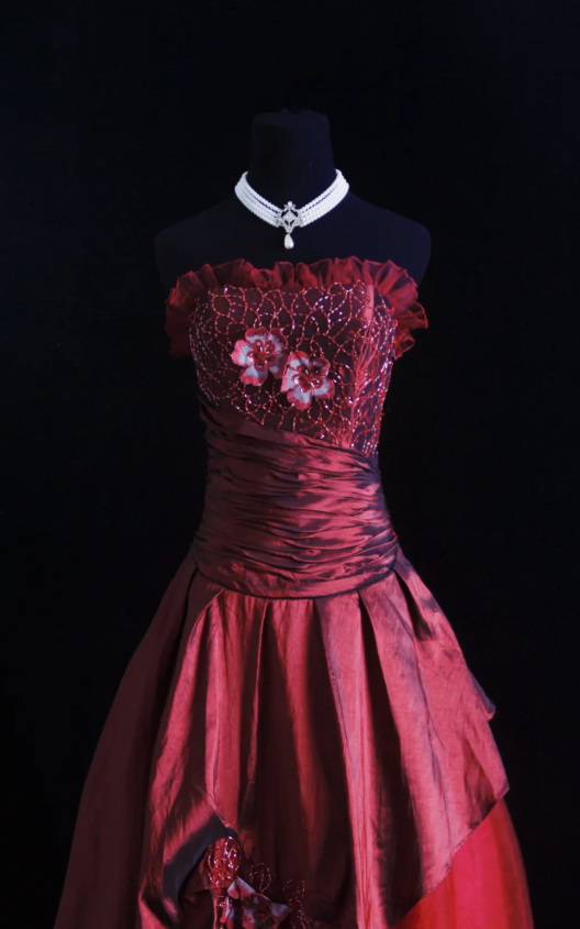 Classic Strapless A-Line Burgundy Long Prom Dresses Beaded Sleeveless Evening Dresses ED04801