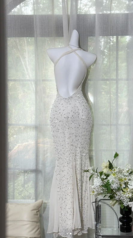 Vintage Halter Sheath White Long Prom Dresses Chiffon Beaded White Evening Dresses Shiny Open Back Birthday Dresses ED04803