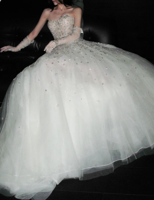 Luxury Sweetheart Neck Ball Gown Long Wedding Dresses Tulle Beaded Sleeveless Bridal Gowns White Bridal Dresses ED04809