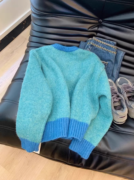Cardigan en maille col rond contrasté en mohair ED0481