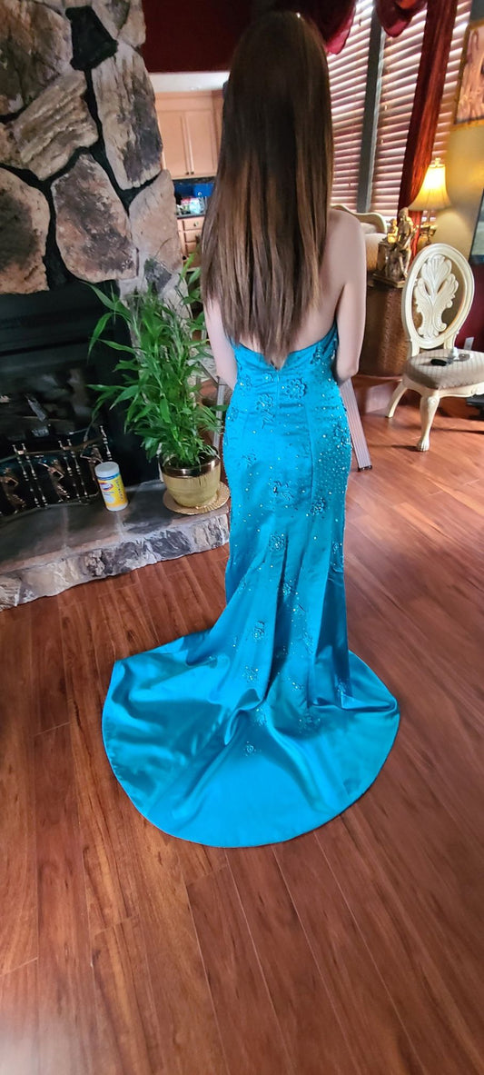 Chic Strapless Sheath Blue Long Prom Dresses Beaded Satin Blue Long Evening Dresses Applique Sleeveless Formal Dresses ED04871