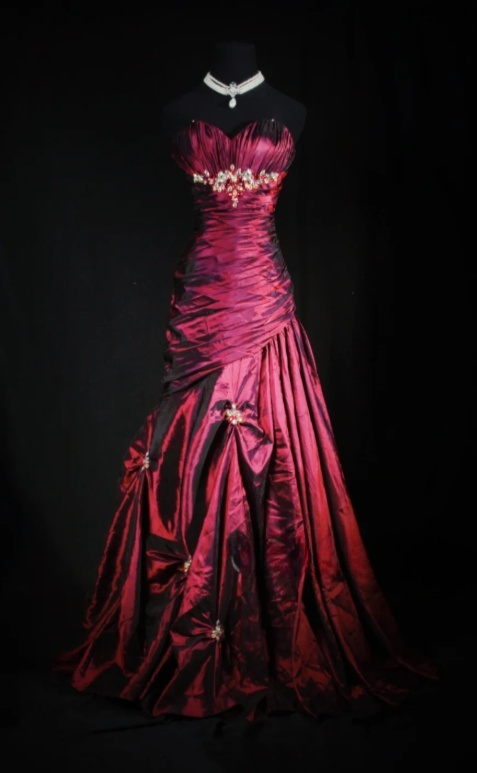 Vintage Sweetheart Neck A-Line Long Prom Dresses Taffeta Burgundy Formal Dresses Sleeveless Evening Gowns ED04899