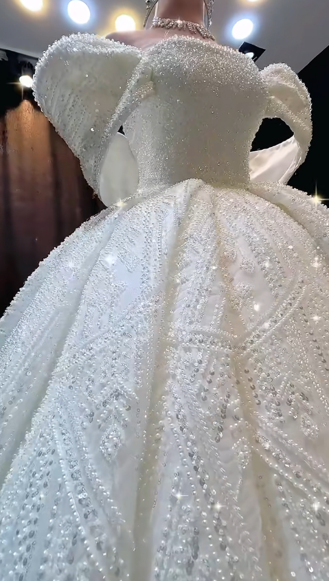 Wunderschönes dunkelolivgrünes herzförmiger Ausschnitt A-Linie Satin Tüll Kurzes Ballkleid Homecoming-Kleid ED02575