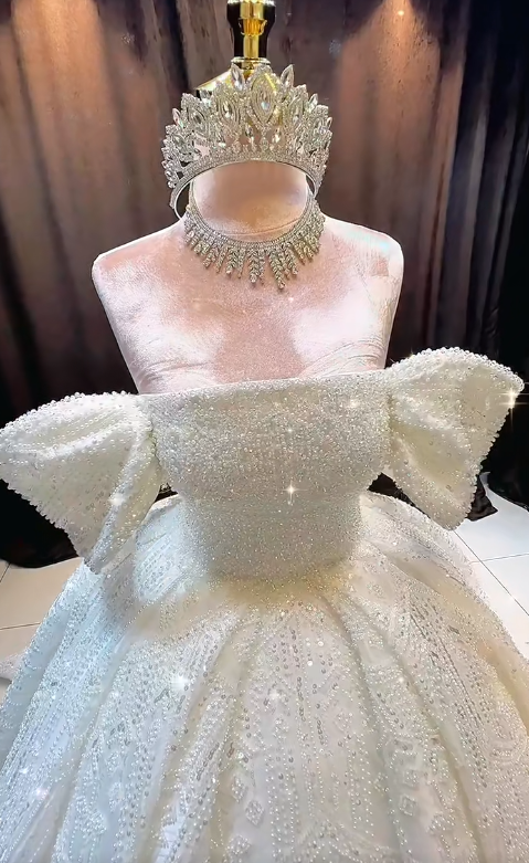 Luxury Off-the-shoulder Ball Gown Beaded Long Wedding Dresses Tulle White Bridal Gowns Short Sleeve Bridal Dresses ED04906