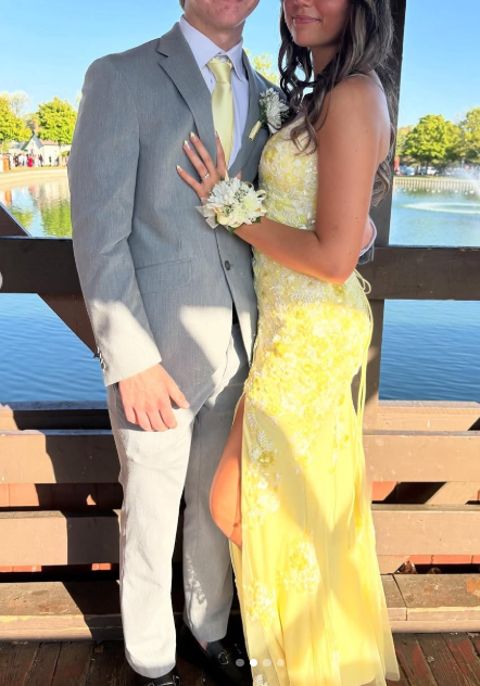 Chic Spaghetti Strap Sheath Long Prom Dresses Applique Tulle Yellow Evening Dresses with Slits ED04909