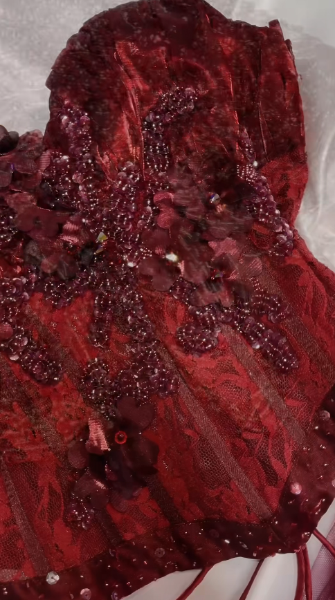 Vintage Two-Piece Corset Burgundy Prom Dresses Beaded Tulle Burgundy Formal Dresses ED04936