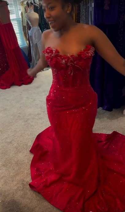 Sexy Sweetheart Mermaid Burgundy Long Prom Dresses Beaded Satin Burgundy Evening Dresses ED04950