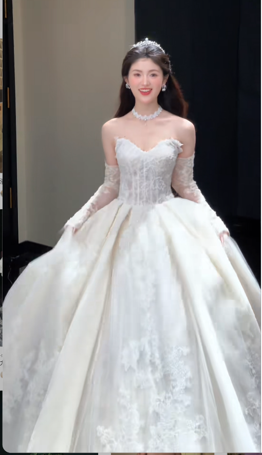Timeless Sweetheart Neck Ball Gown Long Wedding Dresses Tulle Applique White Bridal Gowns Long Sleeves Backless Bridal Dresses ED04965