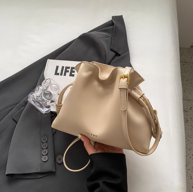Versatile Cloud Drawstring Bucket Bag Single Shoulder Crossbody Bag ED0496