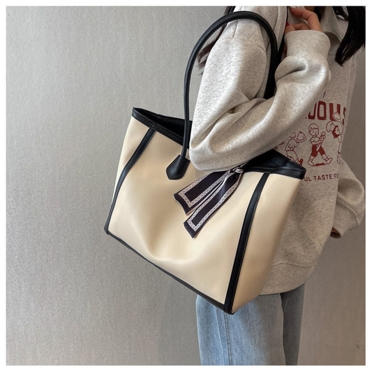 Versatile large-capacity commuter shoulder tote bag ED0497