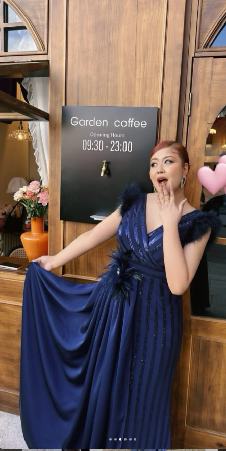 Elegant V-neck Sheath Navy Blue Mother of the Bride Dresses Satin Navy Blue Wedding Guest Dresses ED05017