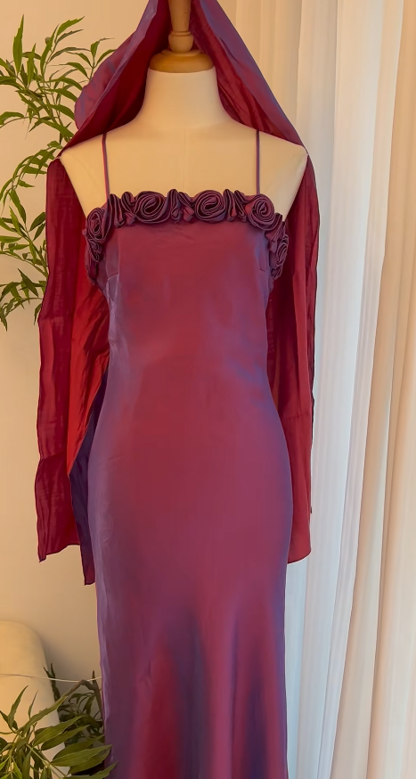 Elegant Spaghetti Strap Sheath Burgundy Long Prom Dresses Satin Burgundy Wedding Guest Dresses ED05048