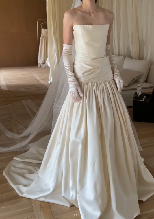 Modest Strapless A-Line Long Wedding Dresses White Bridal Gowns Satin Sleeveless Bridal Dresses ED05066