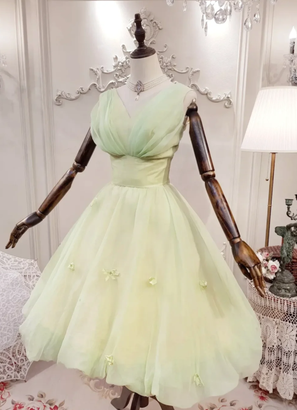 Cute V-neck A-Line Short Prom Dresses Tulle Green Birthday Dresses ED05269
