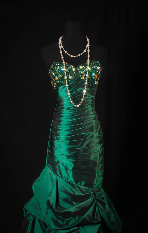 Vintage Sheath Green Long Prom Dresses Strapless Satin Beaded Green Birthday Dresses Sleeveless Formal Dresses ED05321