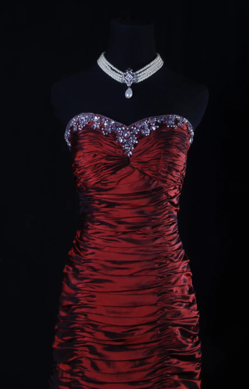 Vintage Sheath Burgundy Long Prom Dresses Strapless Satin Beaded Burgundy Birthday Dresses Sleeveless Formal Dresses ED05322