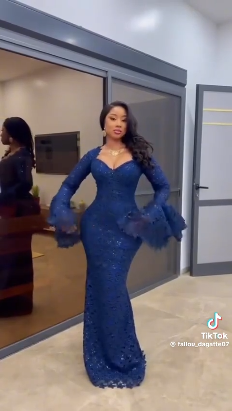 Sexy Sweetheart Sheath Long Prom Dresses, Lace Appliques Navy Blue Evening Dresses ED05330