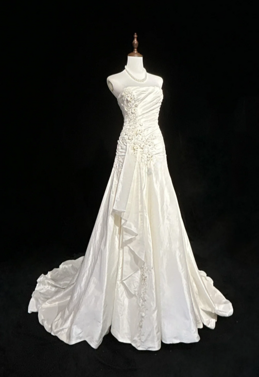 Vintage Sheath Long Wedding Dresses Strapless Satin White Bridal Gowns Sleeveless Bridal Dresses ED05435