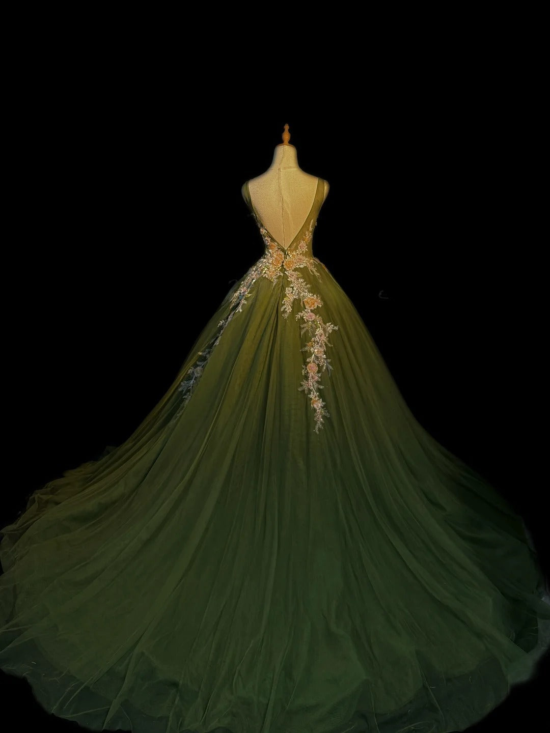 Gorgeous Bateau A-Line Long Prom Dresses Tulle Green Evening Gowns Sleeveless Birthday Dresses ED05558