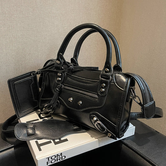 Rivet underarm shoulder crossbody bag Millennial Spice Girl motorcycle bag ED0562