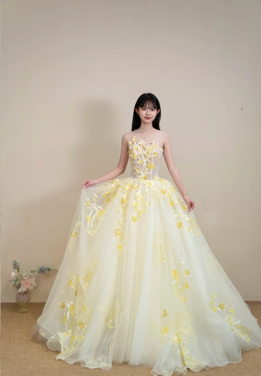Chic Strapless A-line Long Prom Dresses Tulle Pastel Yellow Evening Dresses Sleeveless Pastel Yellow Birthday Dresses ED05647