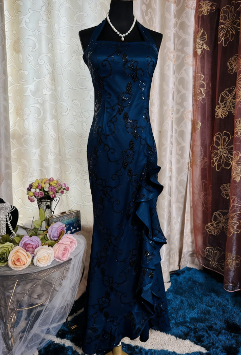 Gorgeous Red Sheath Long Prom Dresses Halter Beaded Satin Evening Gowns Sleeveless Birthday Dresses ED05718