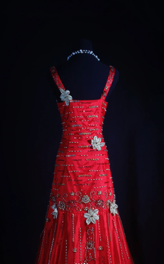 Vintage Red Sheath Long Prom Dresses Satin Beaded V-Neck Evening Dresses Sleeveless Formal Dresses ED05792