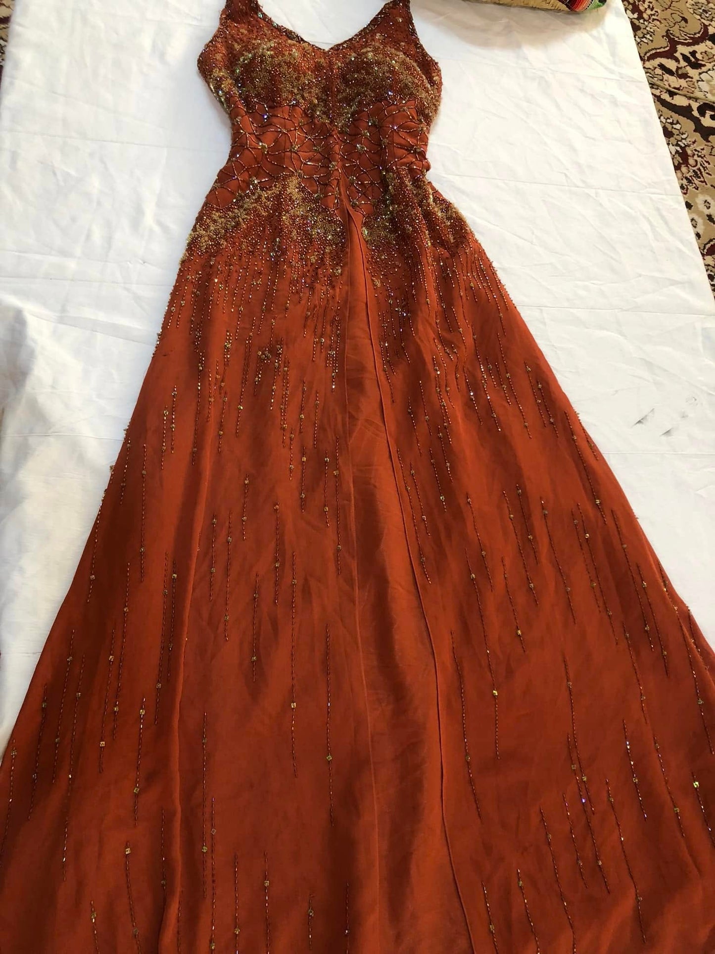 Elegant Sheath Long Prom Dresses Beaded Chiffon V-neck Evening Gowns Sleeveless Christmas Dresses ED05819