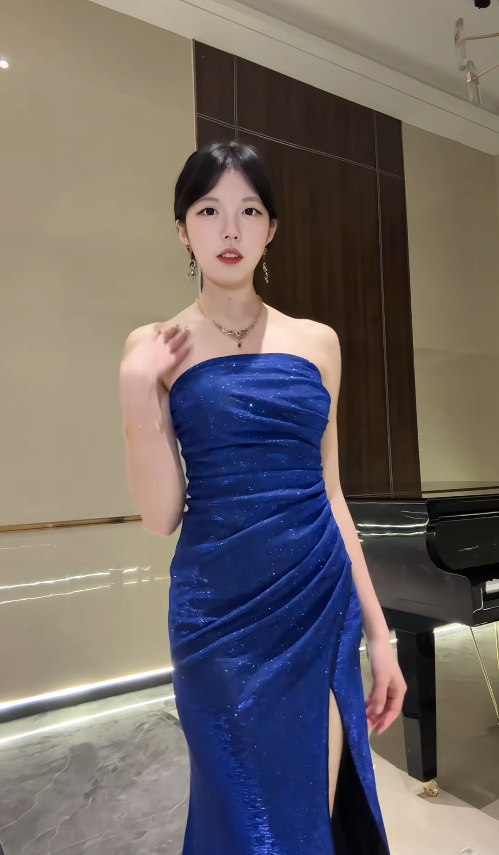 Chic Royal Blue Sheath Long Prom Dresses Glitter Satin Strapless Evening Dresses Sleeveless Formal Dresses with Slits ED05870