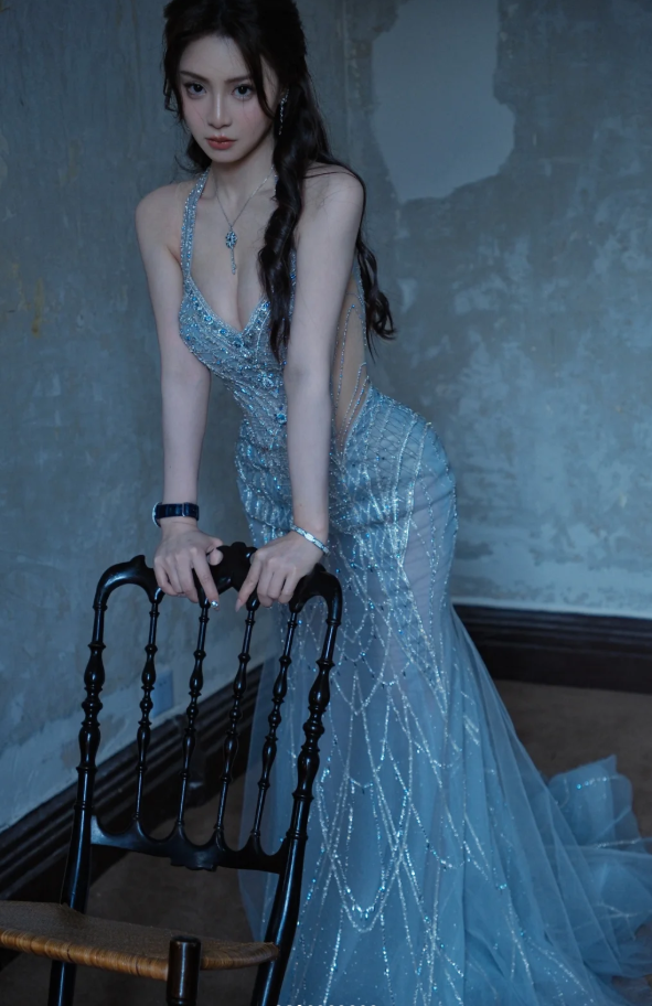 Glam Blue Mermaid Long Prom Dresses Glitter Tulle Halter Evening Dresses Sleeveless Formal Dresses ED05872