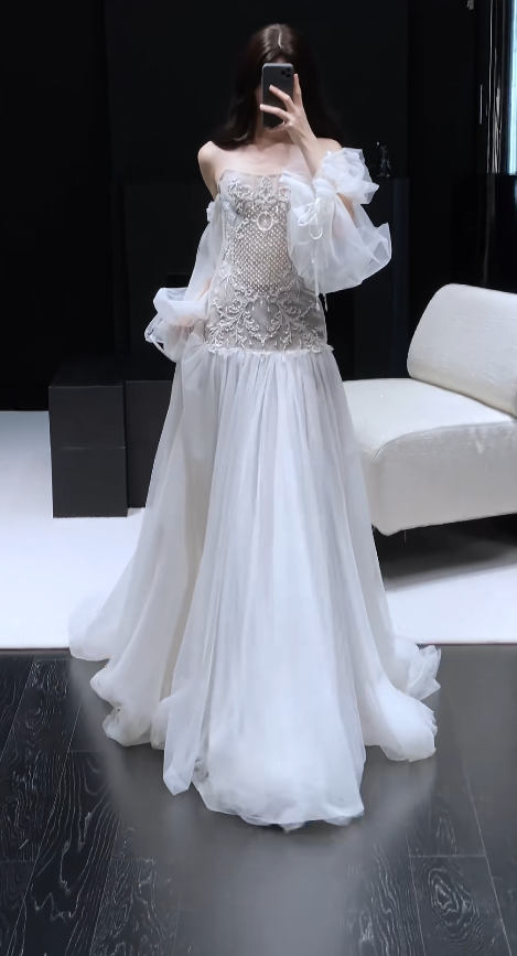 Luxury Strapless Sheath Long Wedding Dresses Beaded Tulle White Bridal Dresses Sleeveless Bridal Gowns ED05898