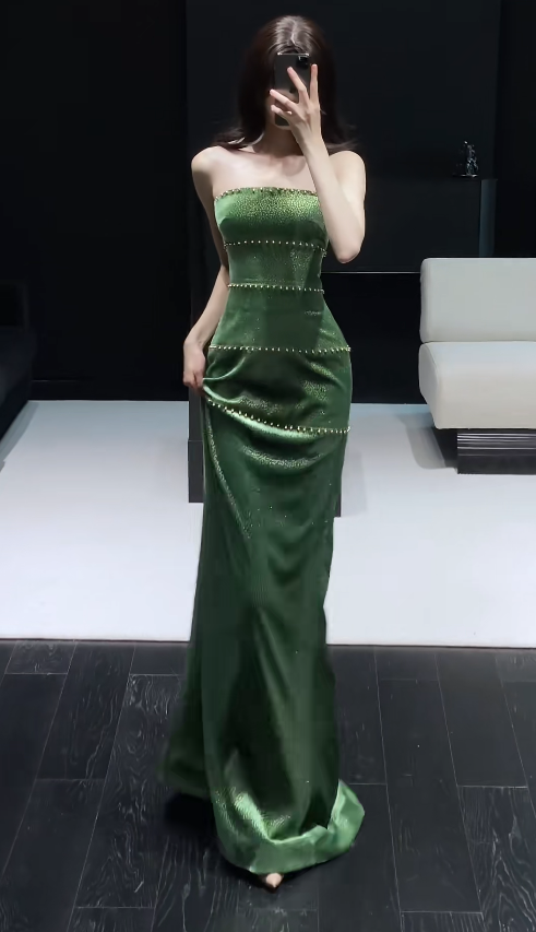 Simple Strapless Sheath Green Long Prom Dresses Satin Sleeveless Evening Dresses Sleeveless Birthday Dresses ED05908